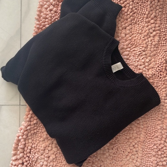 Alo Black Ribbed Sweater - Picture 7 of 8